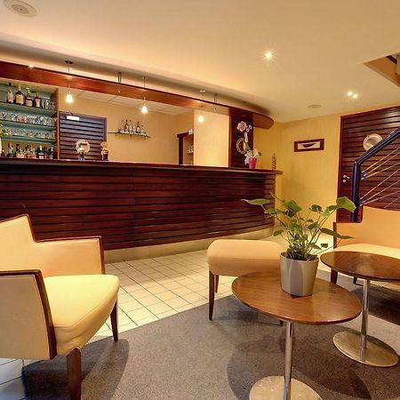 Hotel Restaurant L'Hirondelle Dunkirk Room photo
